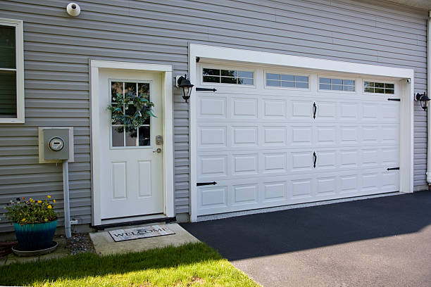 24/7 Emergency Garage Door Panel Replacement experts in Demarest, NJ